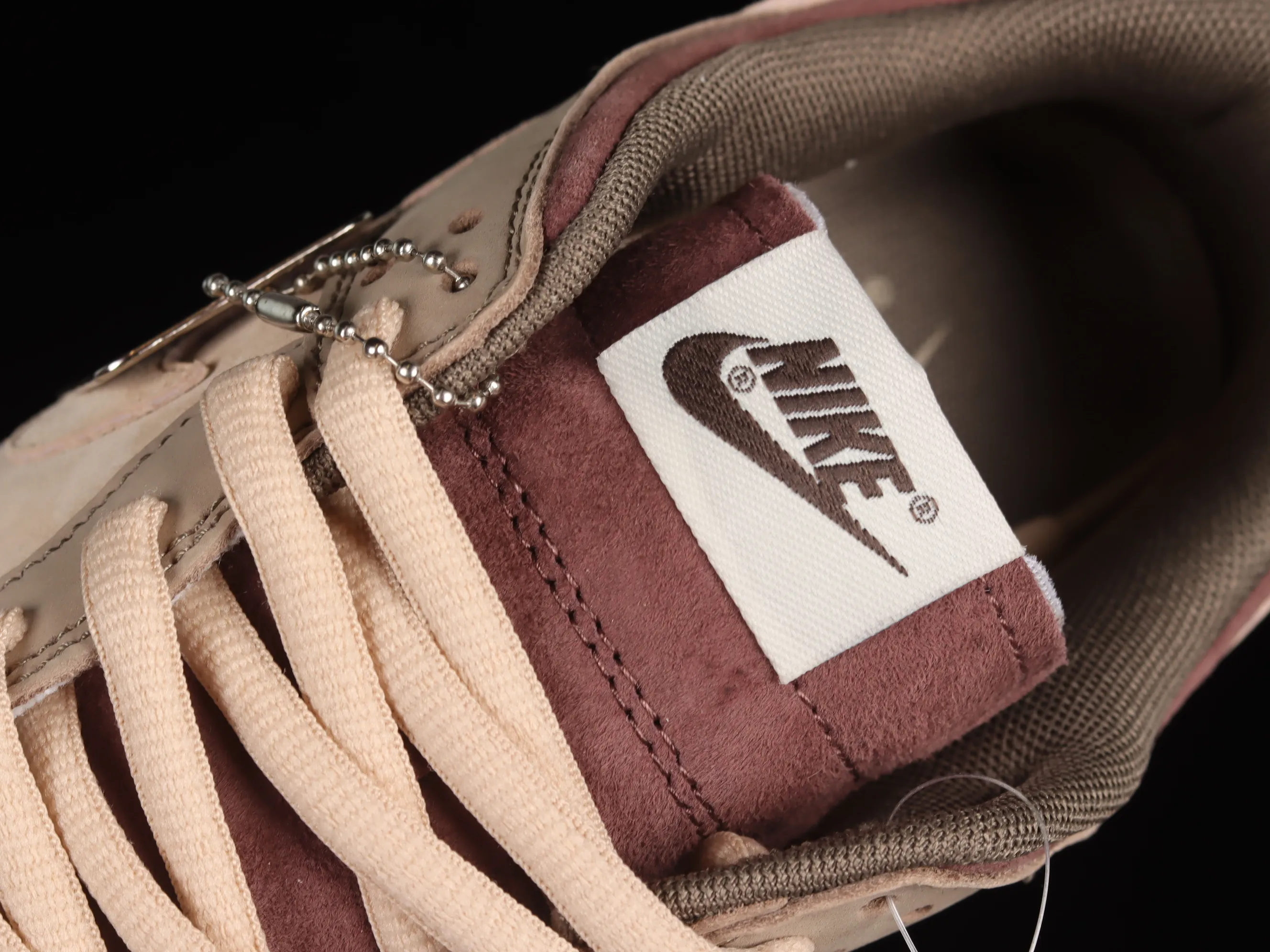 All Categories Nk SB Dunk Series Nk SB Dunk Low Low-top sneakers Otomo Katsuhiro x Nk SB Dunk Low "Steamboy OST" Creative customization collaboration Otomo Katsuhiro joint SB low-top sports and leisure sneakers LF0039-030